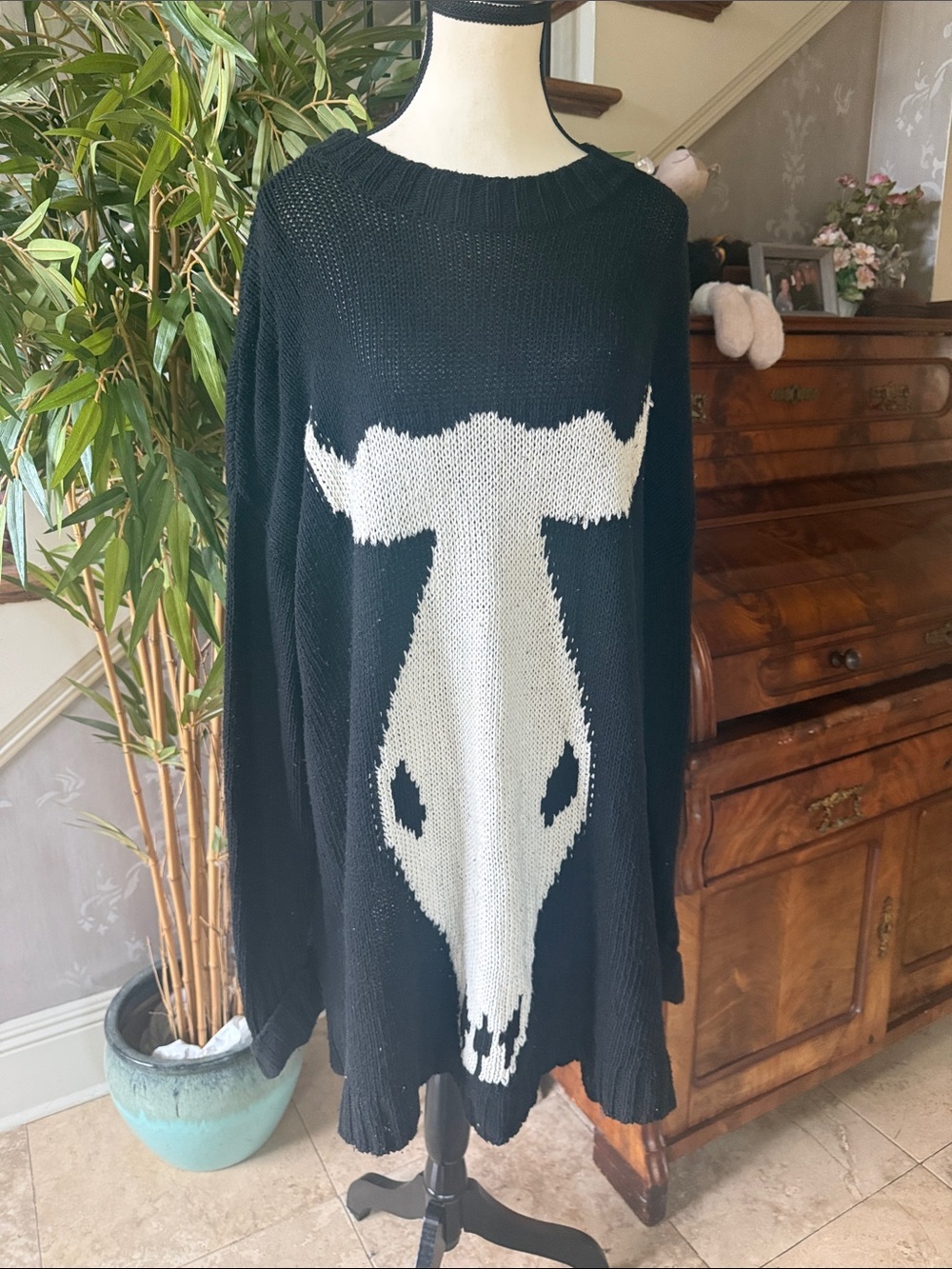 Show Me Your Mumu oversized Fireside sweater in black-and-white Large - Picture 3 of 10